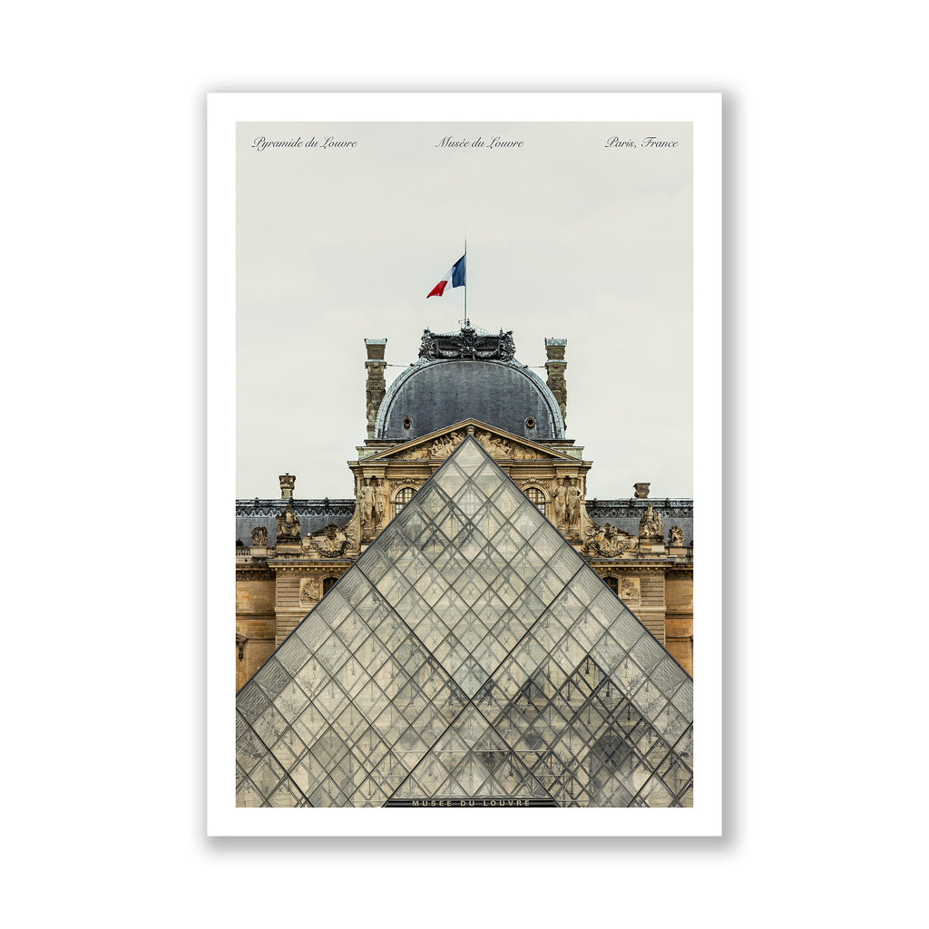 Pyramide du Louvre - Musée du Louvre, Paris