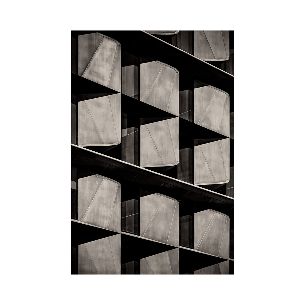 Bloomberg Fins, London - ALT BW