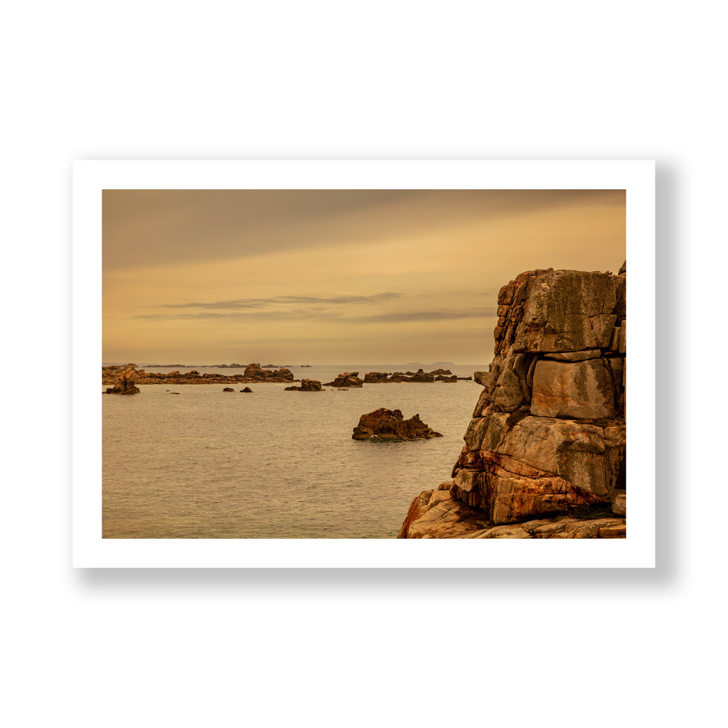 Le Gouffre de Plougrescant, Brittany