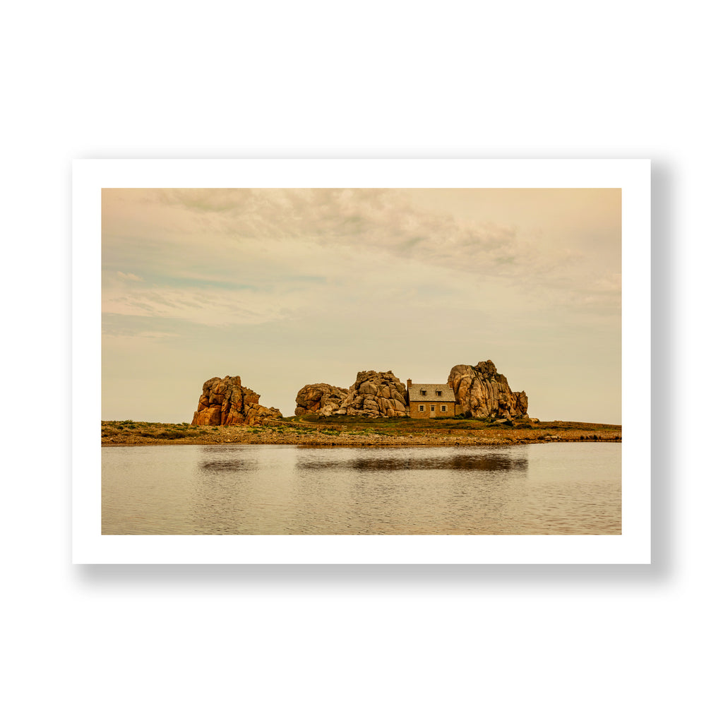 The House Between the Rocks