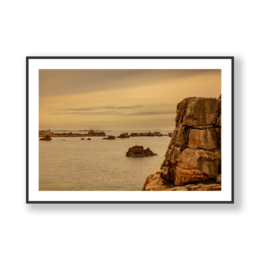Le Gouffre de Plougrescant, Brittany