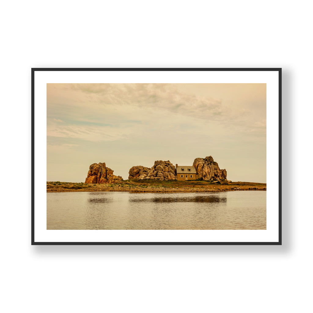The House Between the Rocks