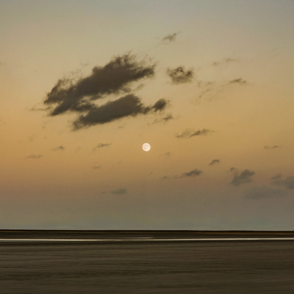 Moonrise, The Witterings — Entre Chien et Loup