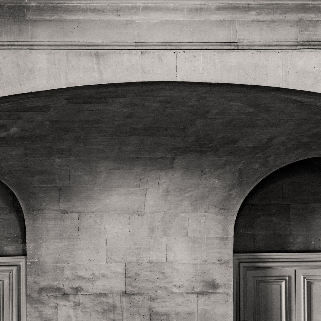 Shades of Grey, Versailles