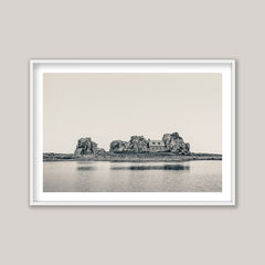 The House Between the Rocks - BW